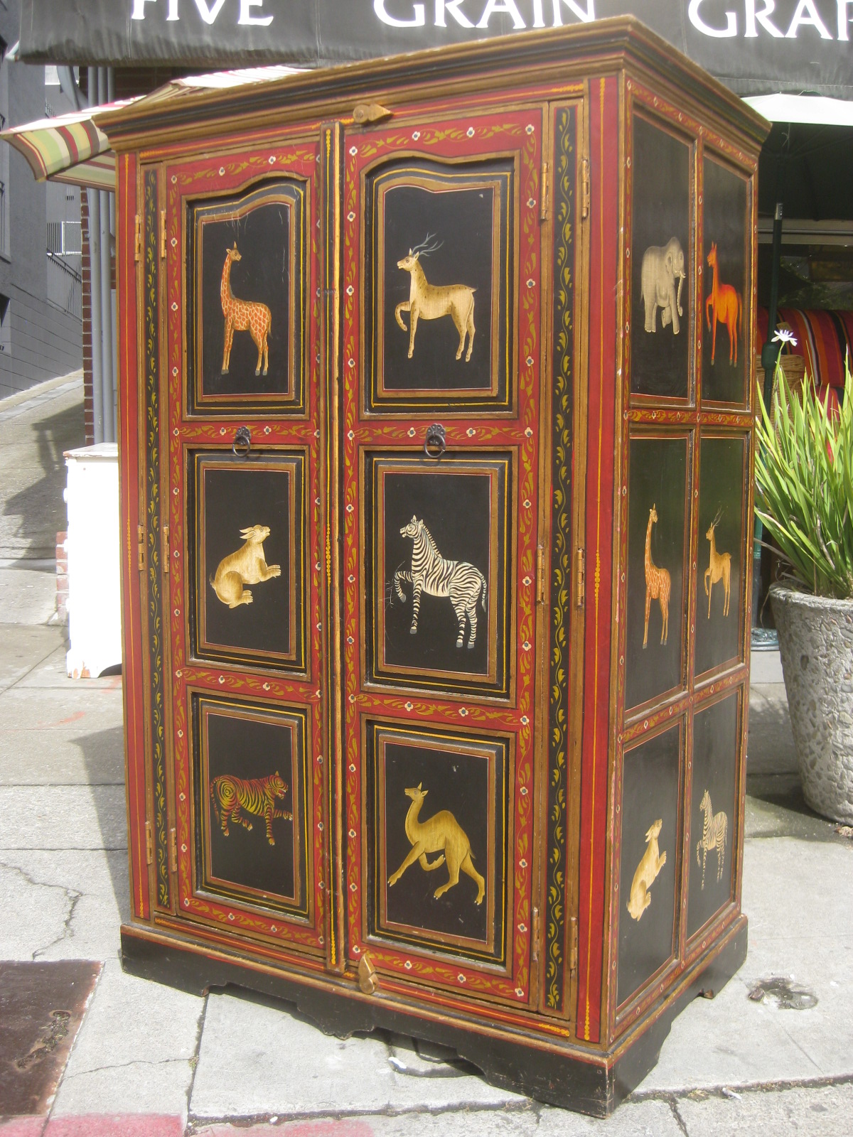 UHURU FURNITURE & COLLECTIBLES SOLD Painted from India 300