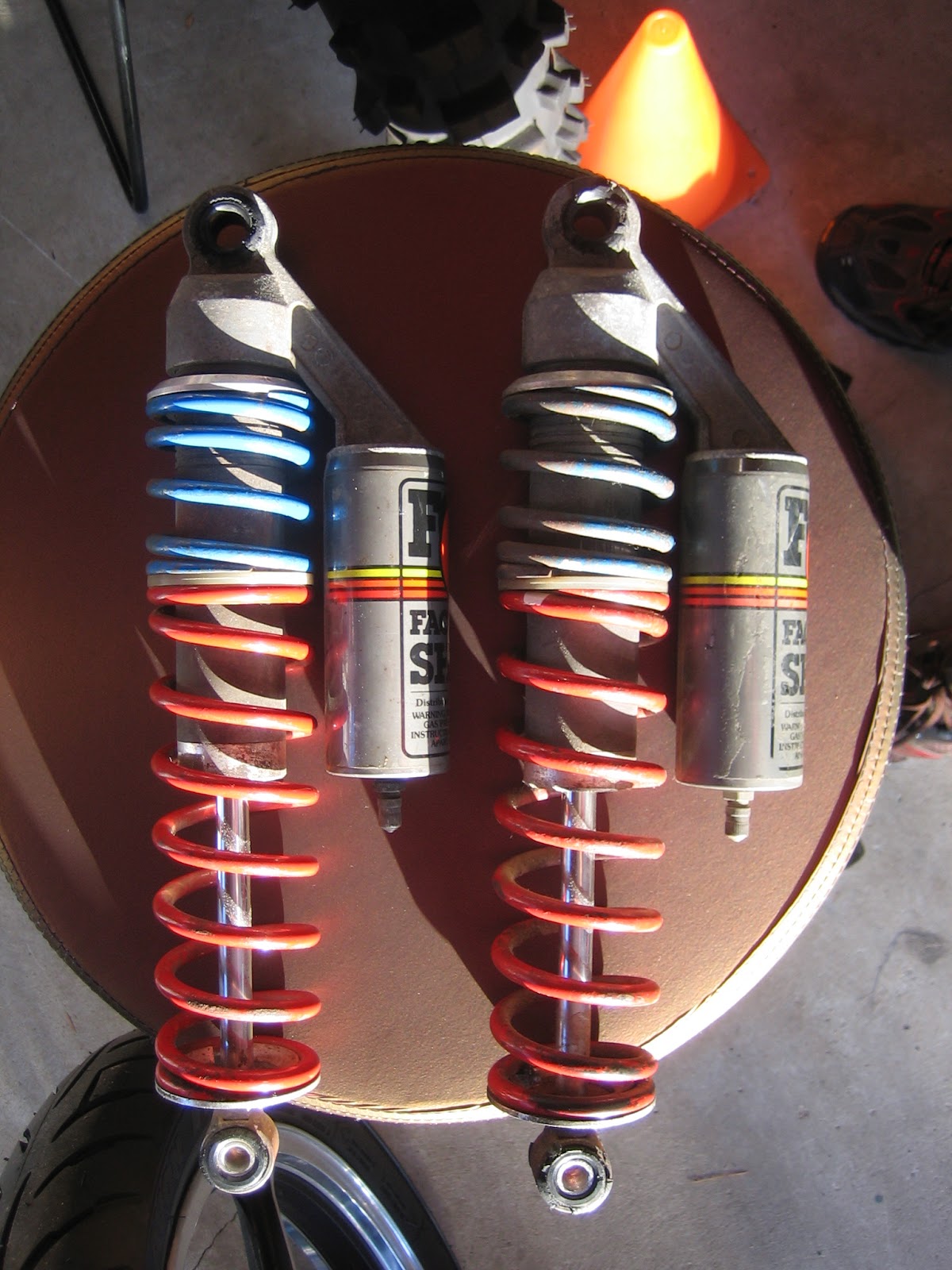 Vintage Veloce™ Fox Shox