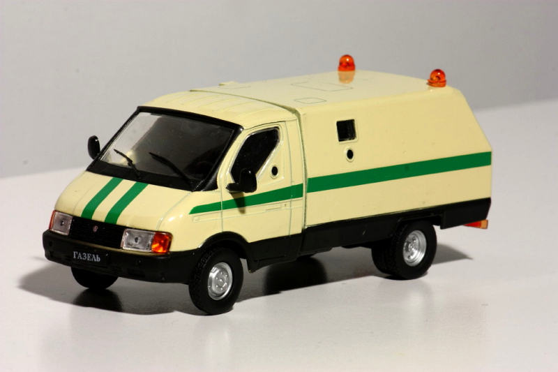GAZ+3302+(DeAgostini)+(01).jpg