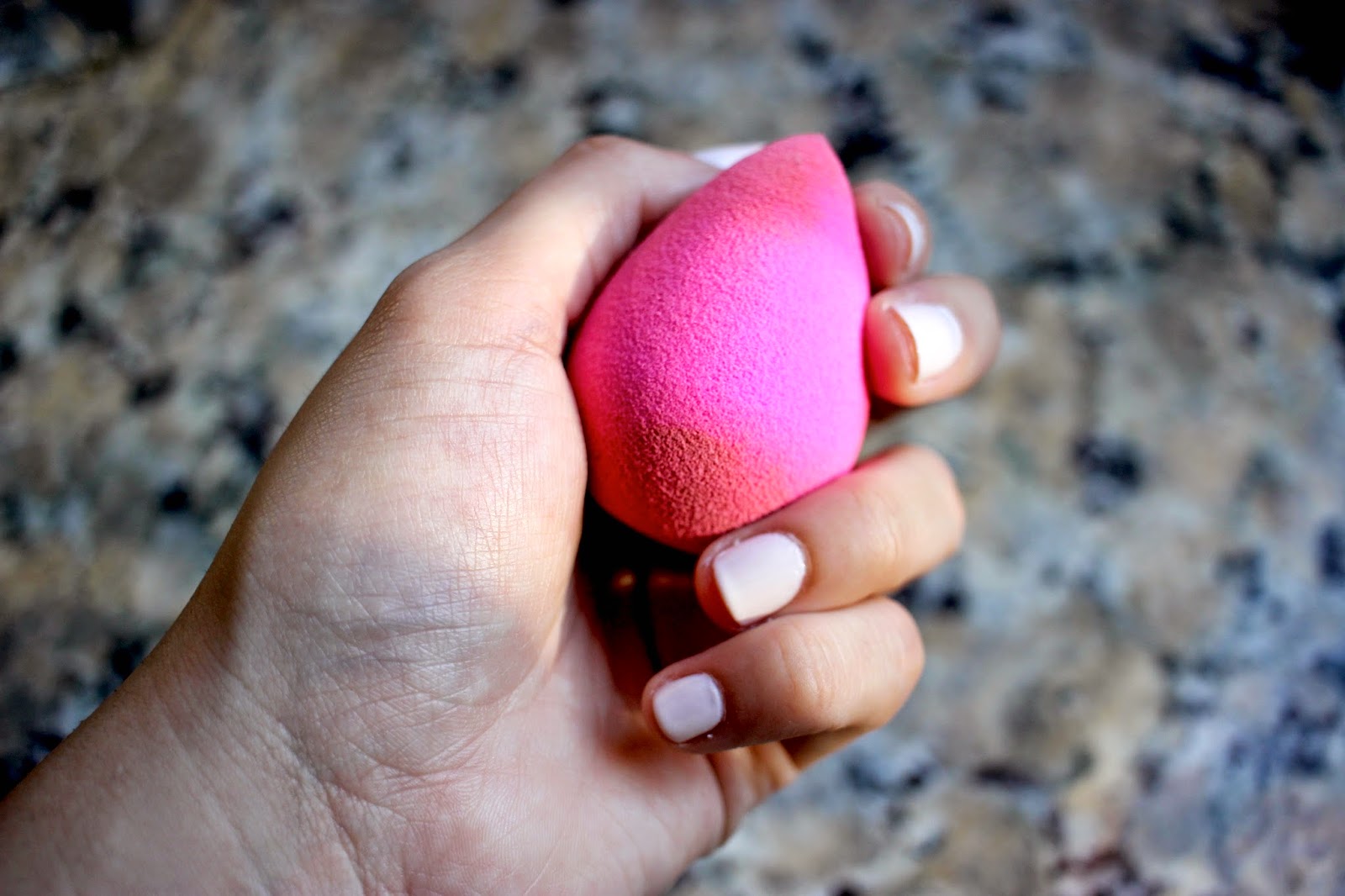 Battle of the Budget Beauty Blending Sponges Laura Neuzeth