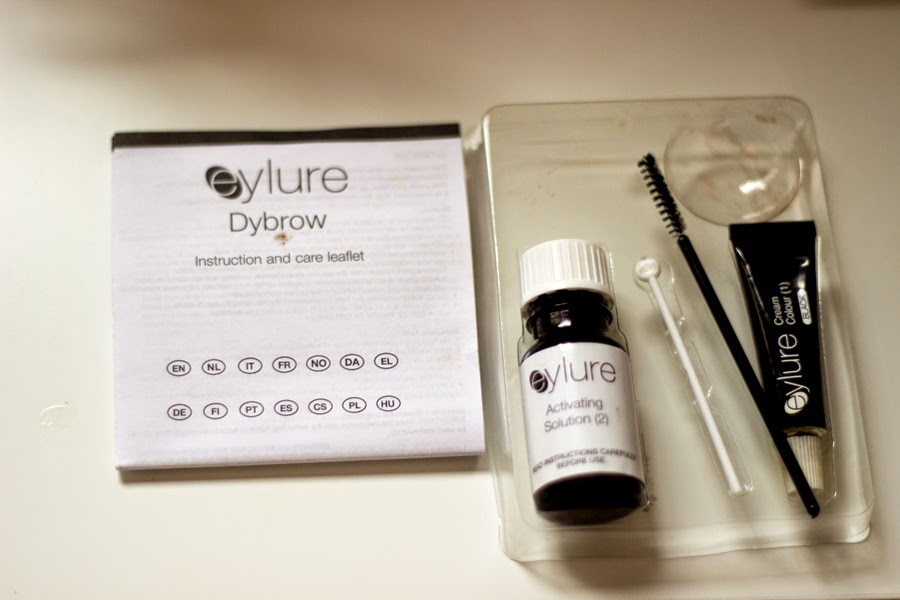 FashStyleLiv Eylure Dip Brow Review (DIYTinting my Eyebrows)