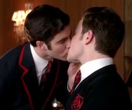 Glee+kiss+kurt