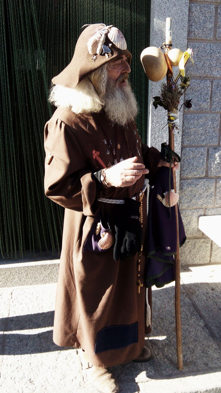 santos y cantos UN FAMOSO PEREGRINO PASA POR