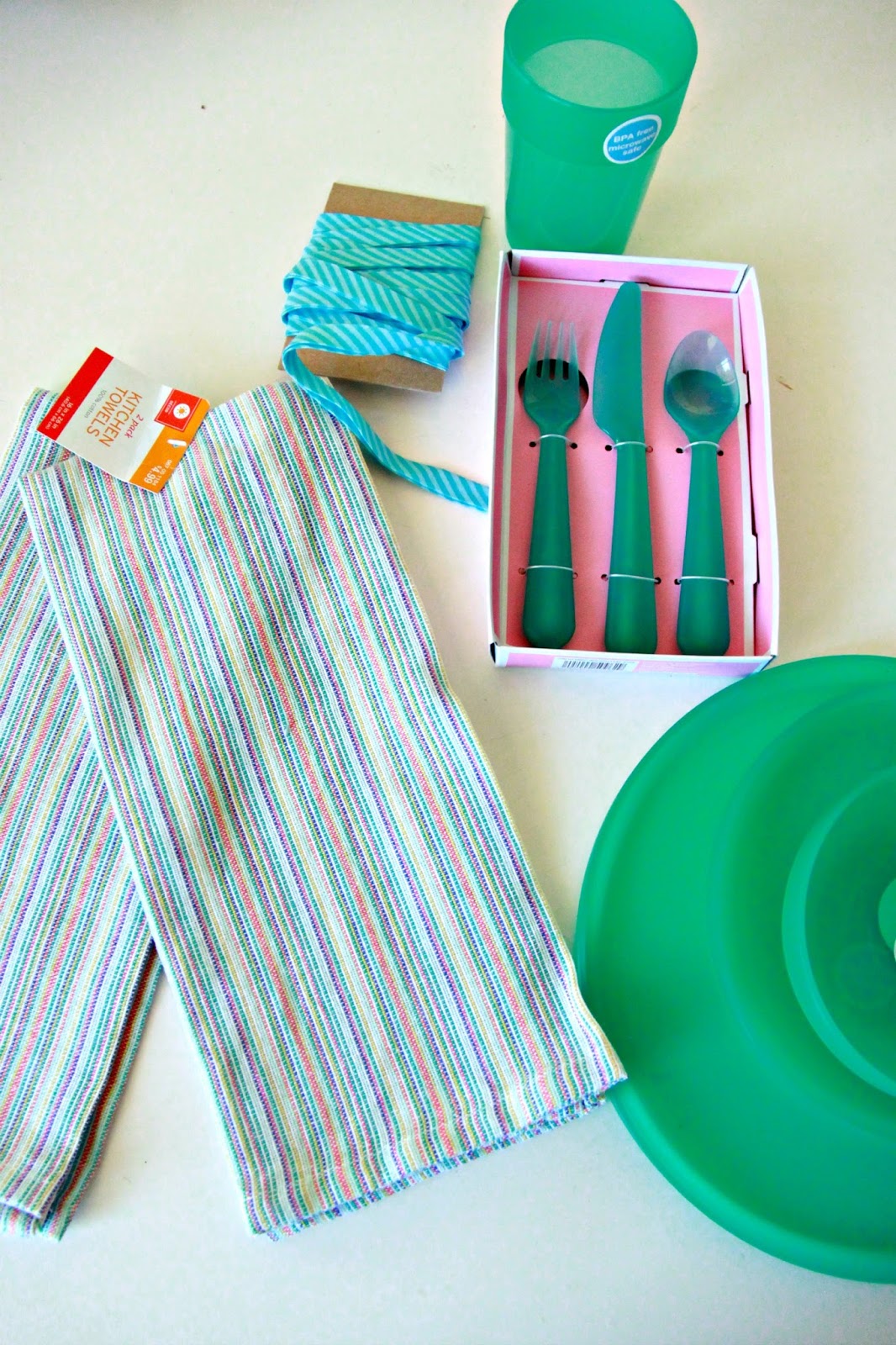 Larissa Another Day Pretty Little Drawstring Mess Kit Bag