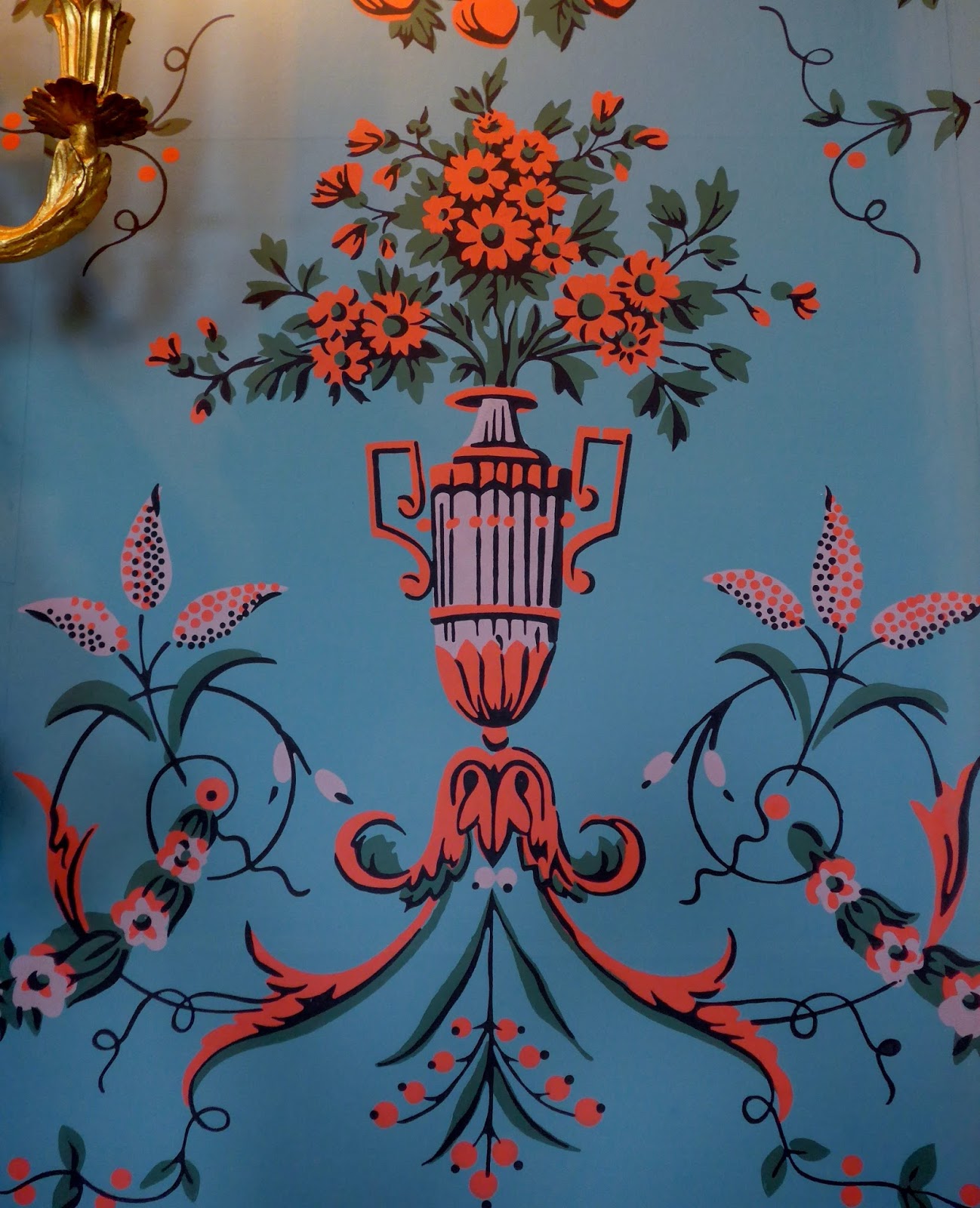 Art-e-facts: encounters with objects in museums: Vivienne Westwood: Cut