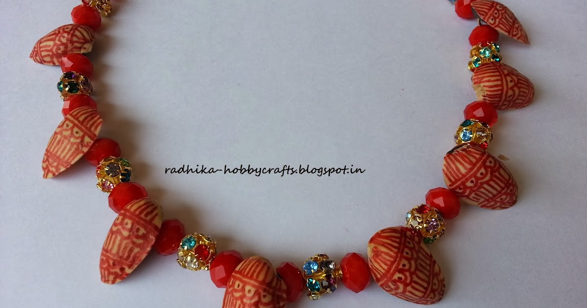 Hobby Crafts ) Pistachio shell necklace