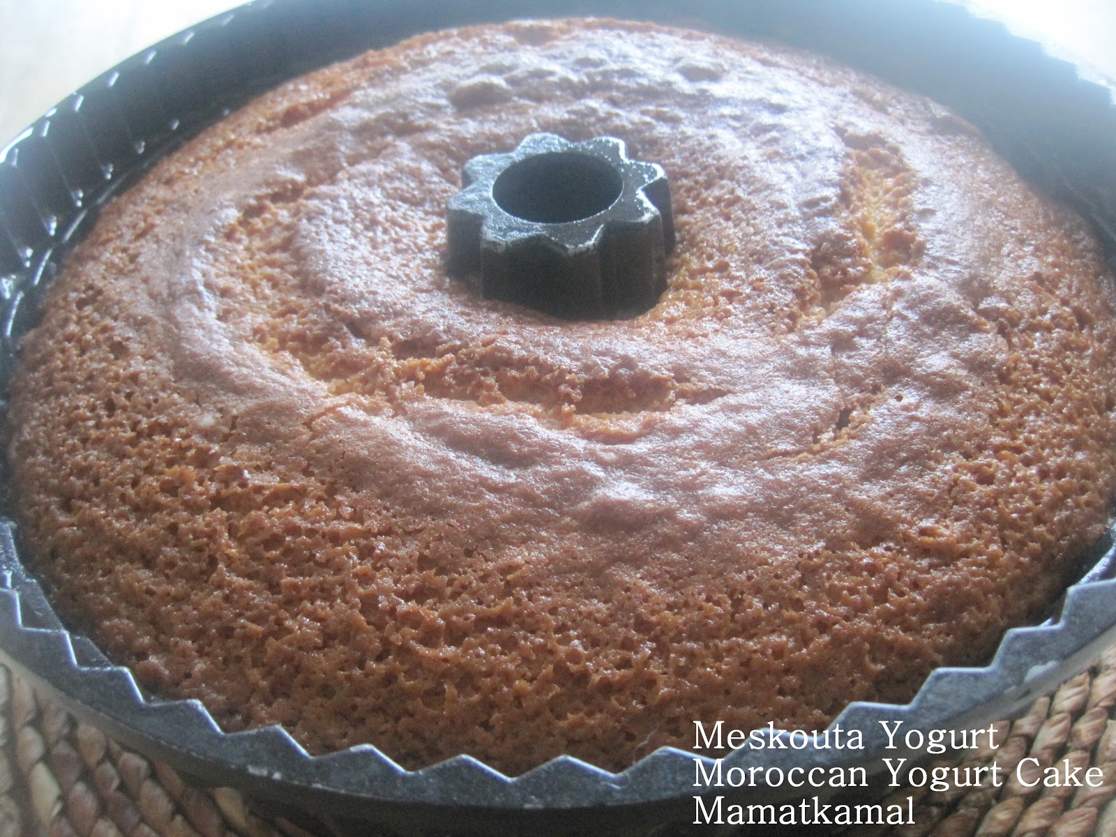 مْسْكوتة بالرّيْبْ كيكة/Meskouta or Kika Yoghurt / Moroccan Yoghurt