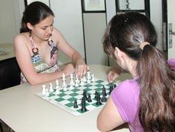 Partida simultânea de xadrez com Mequinho é destaque no feriado -  Biblioteca de São Paulo