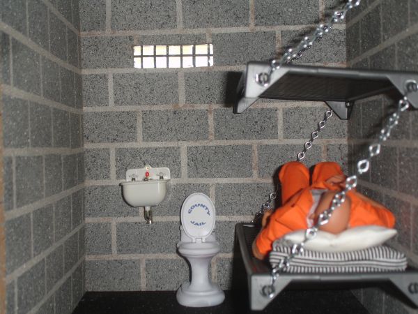 [Image: Jail+cell+with+mattress+002.jpg]