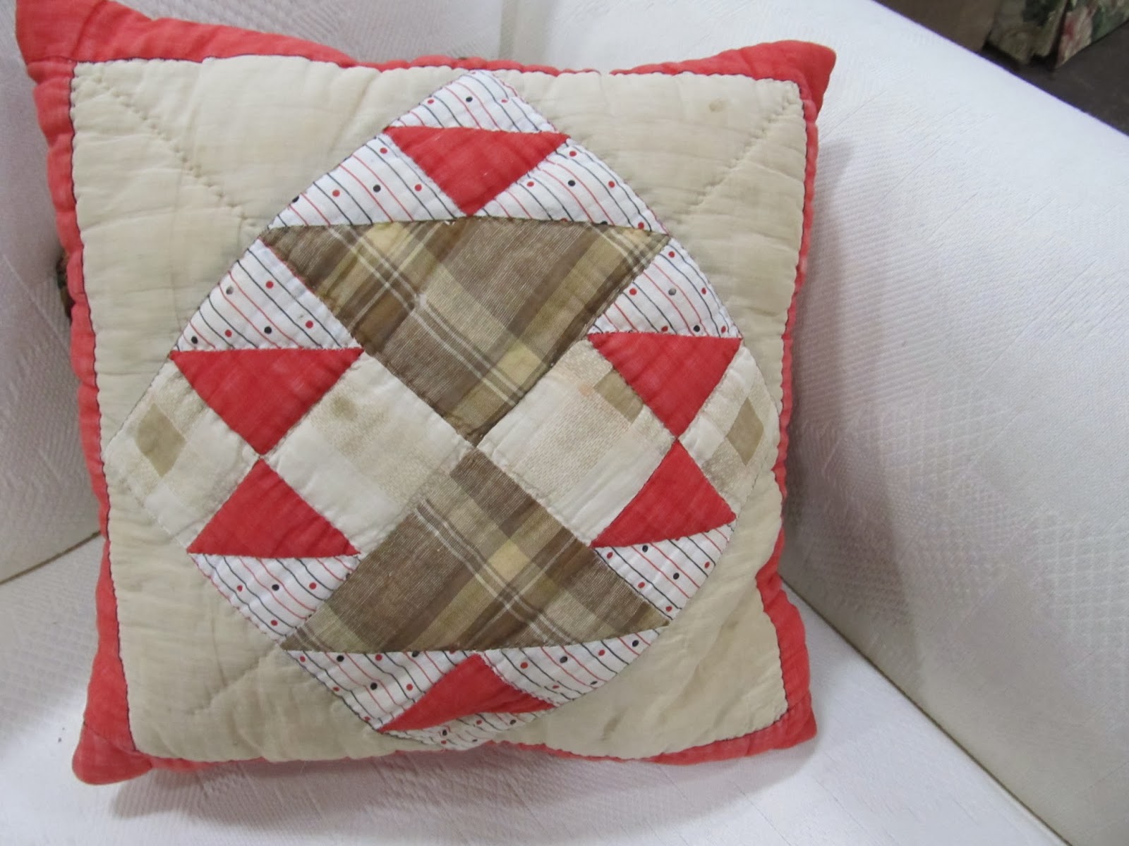 The Quilt Ladies: Quilted Pillow Patterns for YOU