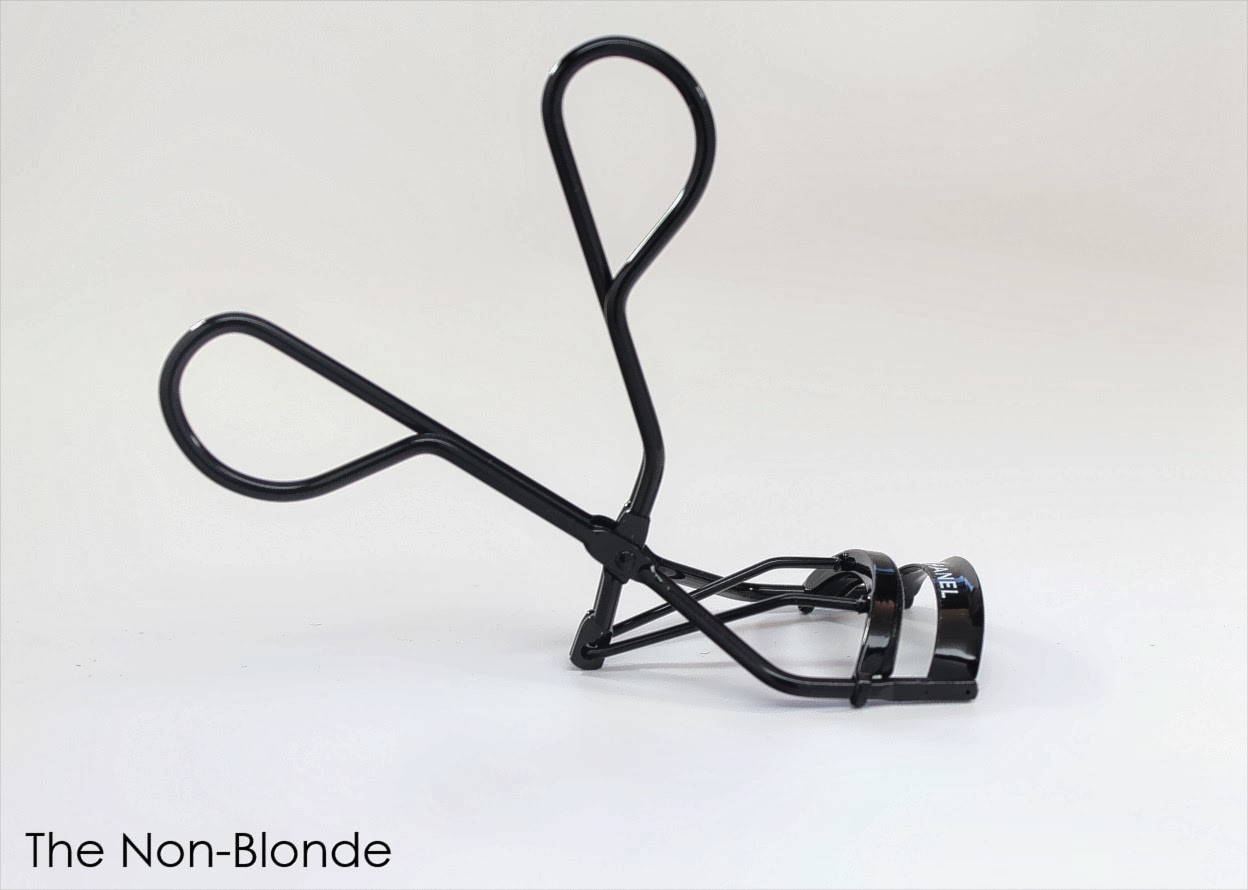 The Non-Blonde: Chanel Precision Eyelash Curler