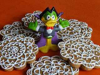 Count Duckula with decorated gingerbread cookies
