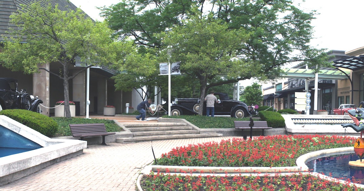 Oakbrook Father's Day Classic Car Show Rides with Chuck