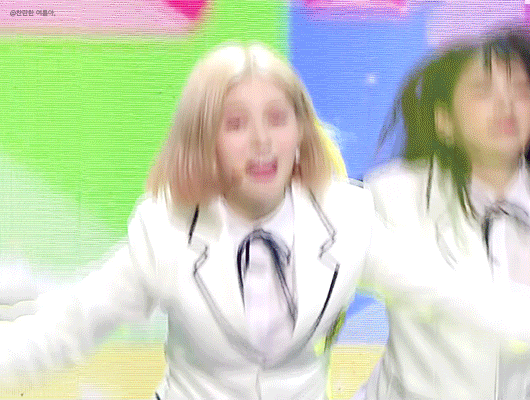 1556447966-3.gif