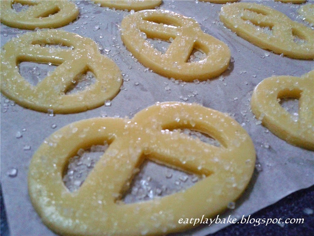 猫兒的天空 丹麦牛油曲奇（扭结） Danish Butter Cookies (Pretzel)