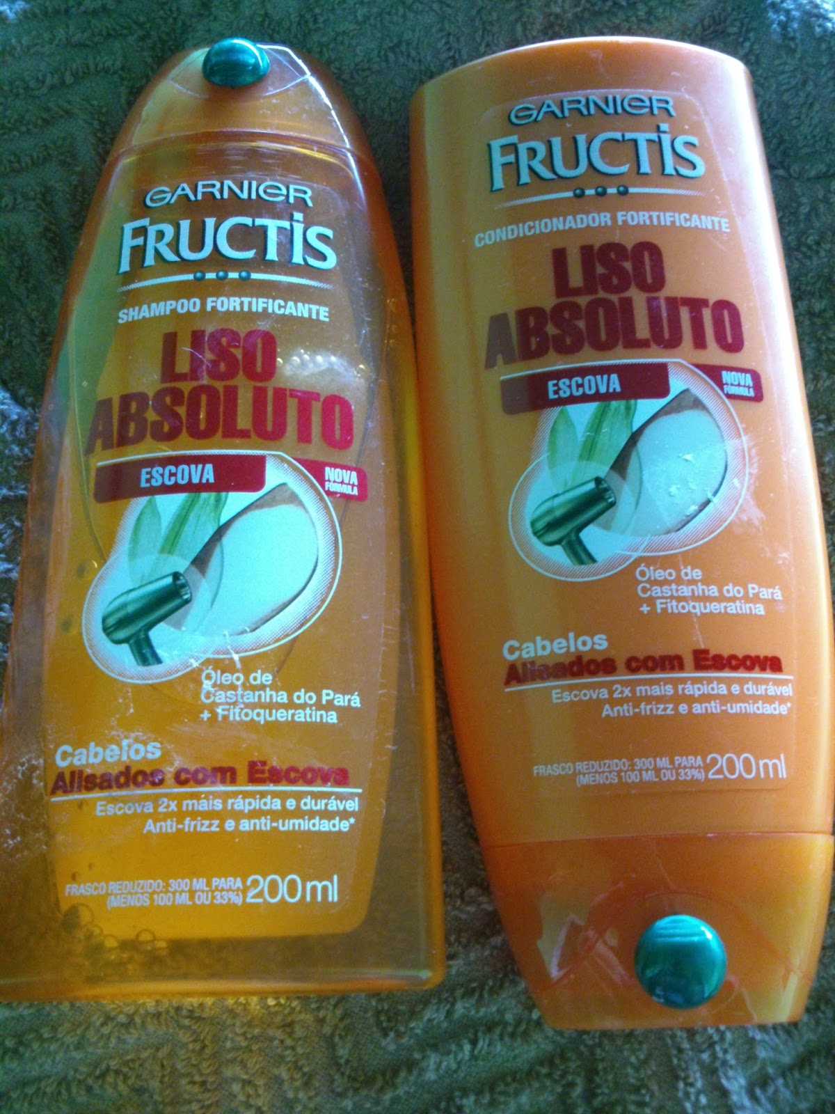 Indecisa por Natureza Shampoo e condicionador liso absoluto escova