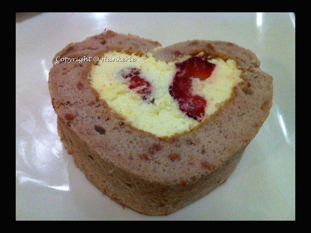 {Valentine's heart} Heartshaped Swiss Roll Hankerie