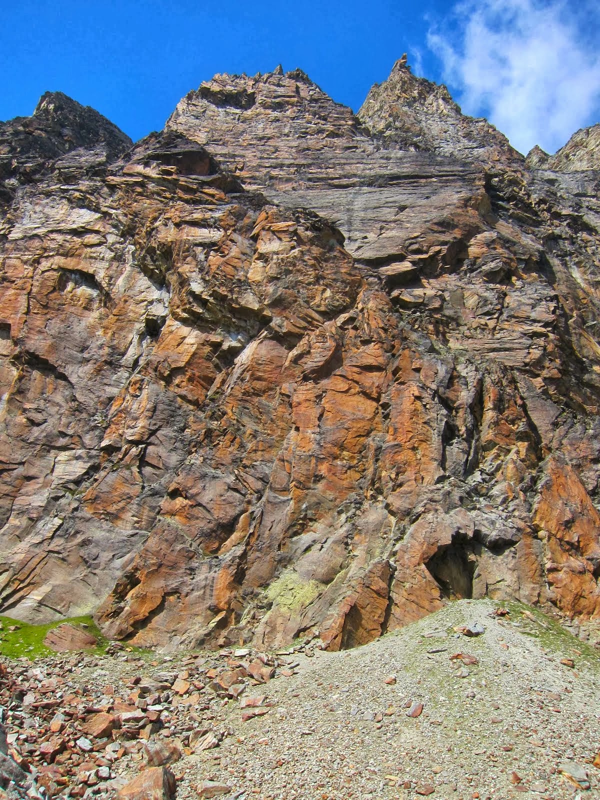 Immenses rochers colorés