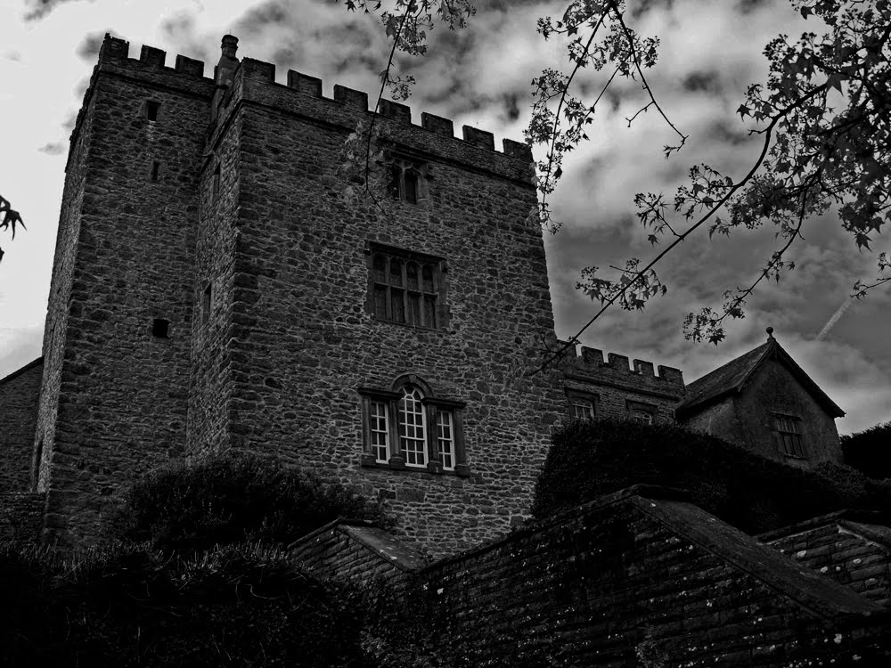 gwrych castle haunted