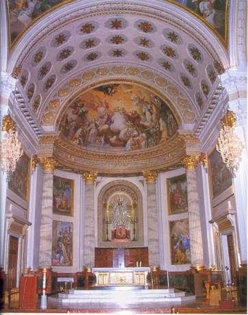 Altar mayor de la Parroquia