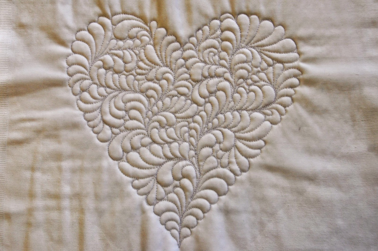 LuAnn Kessi Feathered Heart.....Machine Quilting