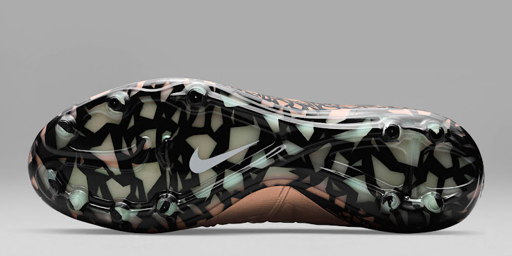 Nike Hypervenom Phatal FG Soccer Cleats Size 7 Liquid