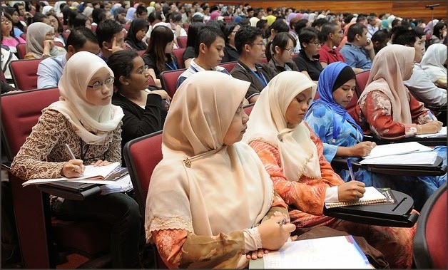 10 Universitas Swasta Terbaik Di Indonesia Berkuliah Com