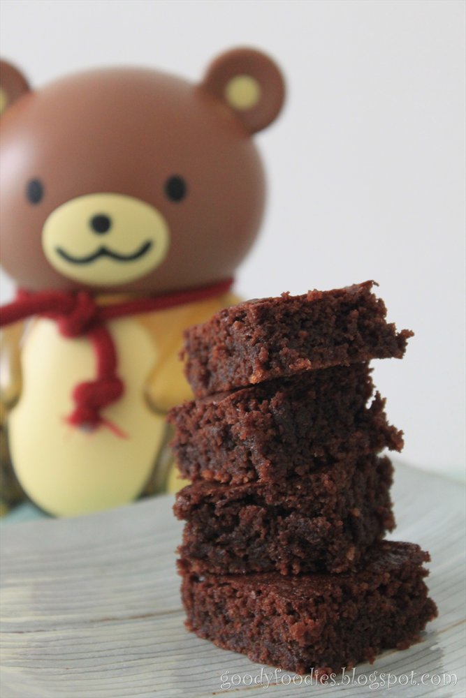 GoodyFoodies I baked Delia Smith's American Brownies
