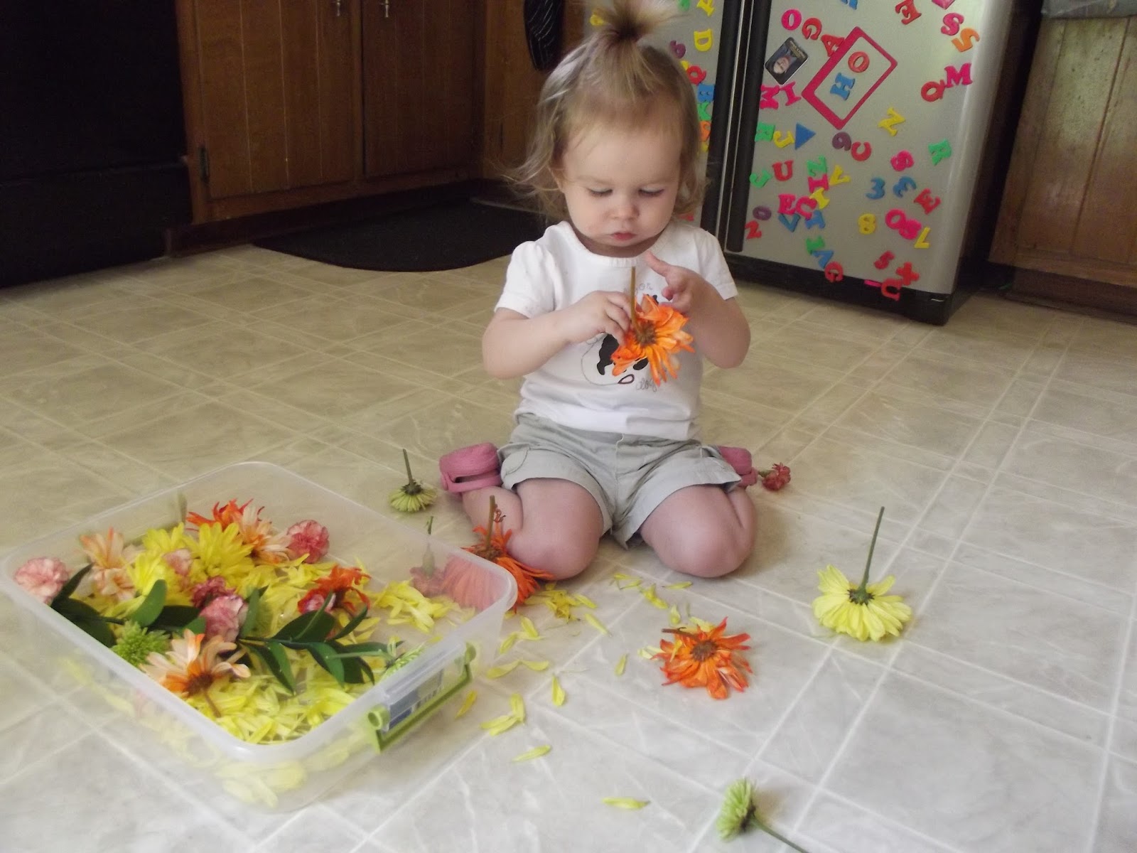 How to be Awesome at Everything How to Be Awesome at Sensory Play