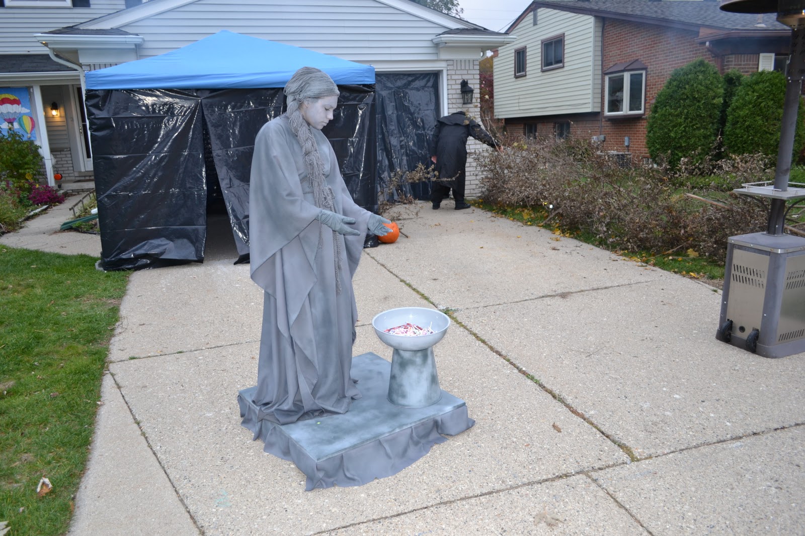 Craft Disasters and other Atrocities Living Statue Costume