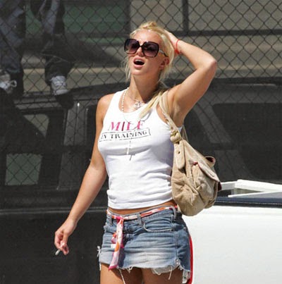 britney-spears-****-shirt.jpg