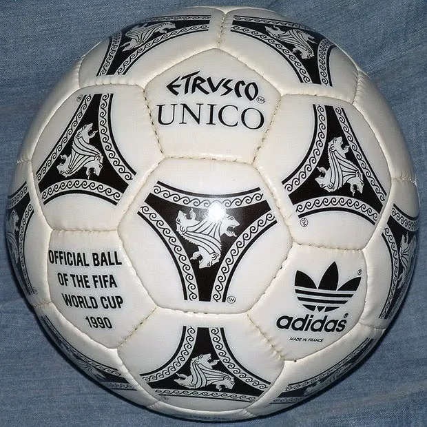 Gambar Bola World Cup 1990