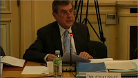 20h52: Mr Chaussat a toujours la parole, 20 minutes après son début d'intervention.