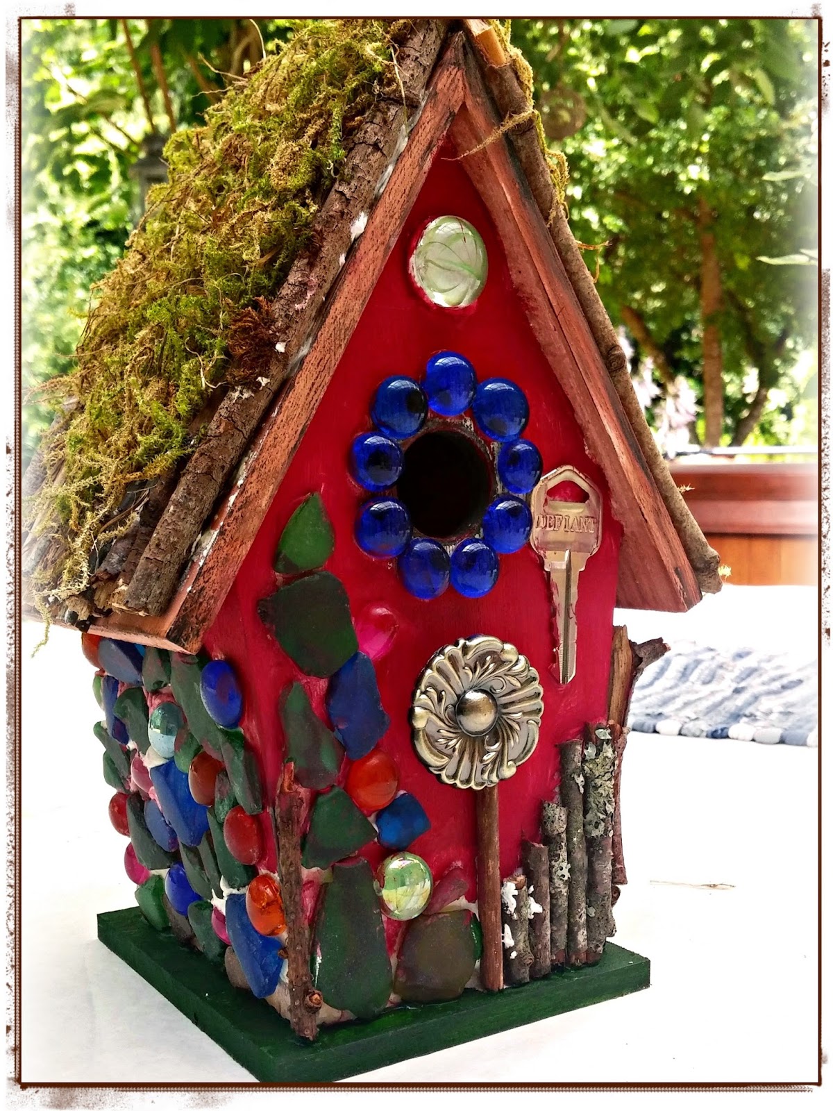 PLATEAU ART STUDIO Crafty bird house