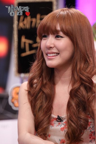 Tiffany @ Imagenes oficiales de SBS Strong Heart 120420sh4