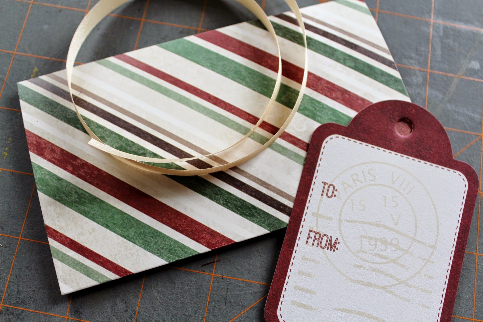 Kissin' Krafts Simple DCWV Gift Card Holders