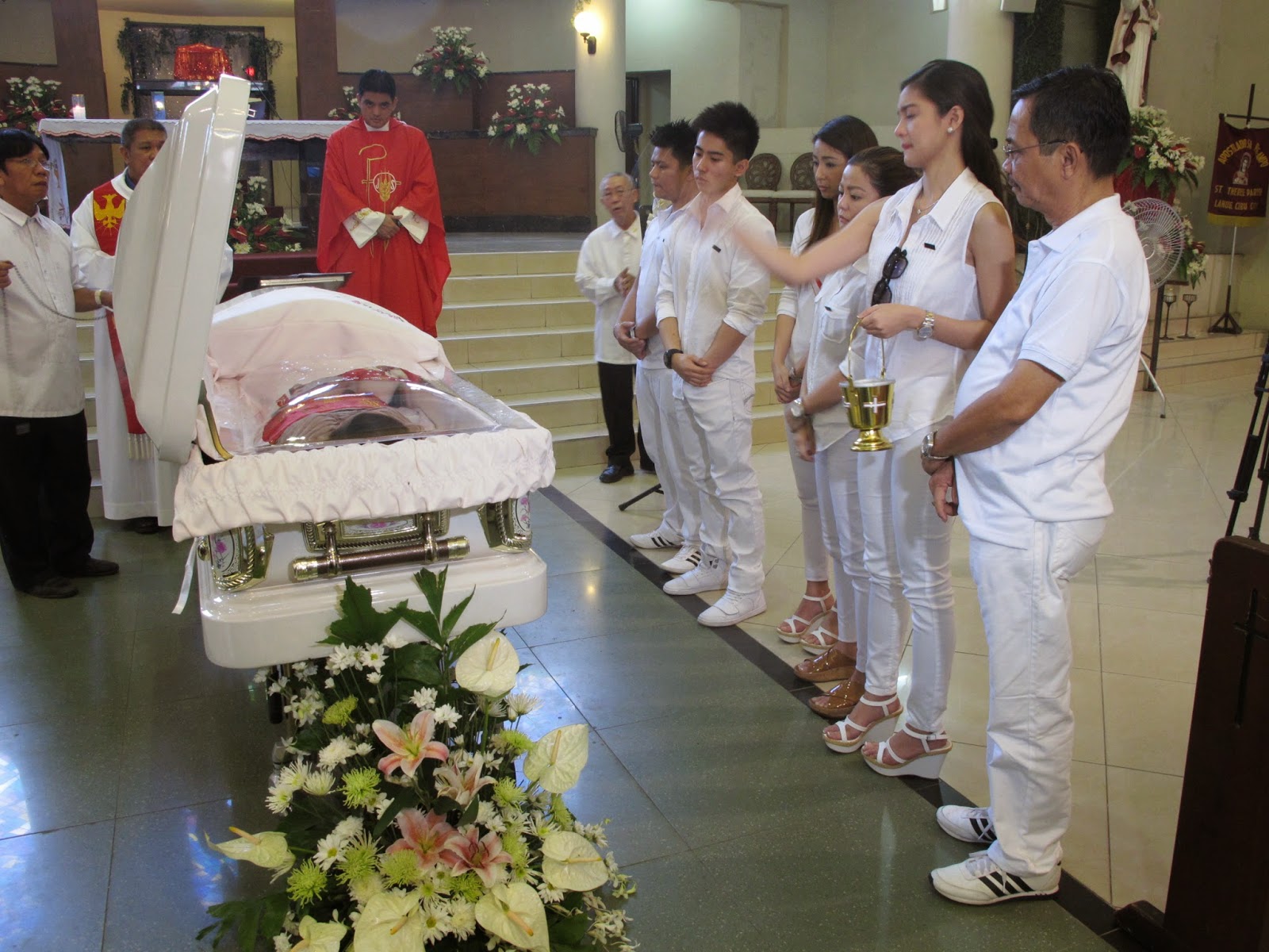 The Pinoy Catholic Funeral Mass for the late mother of Kim Chiu