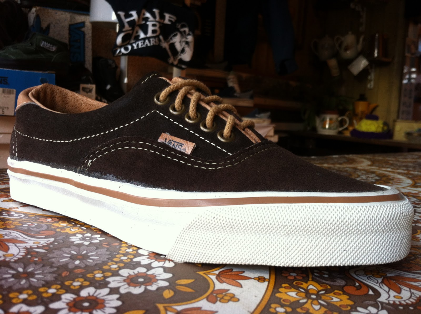 theothersideofthepillow vintage VANS chocolate suede ERA 59 tan foxing