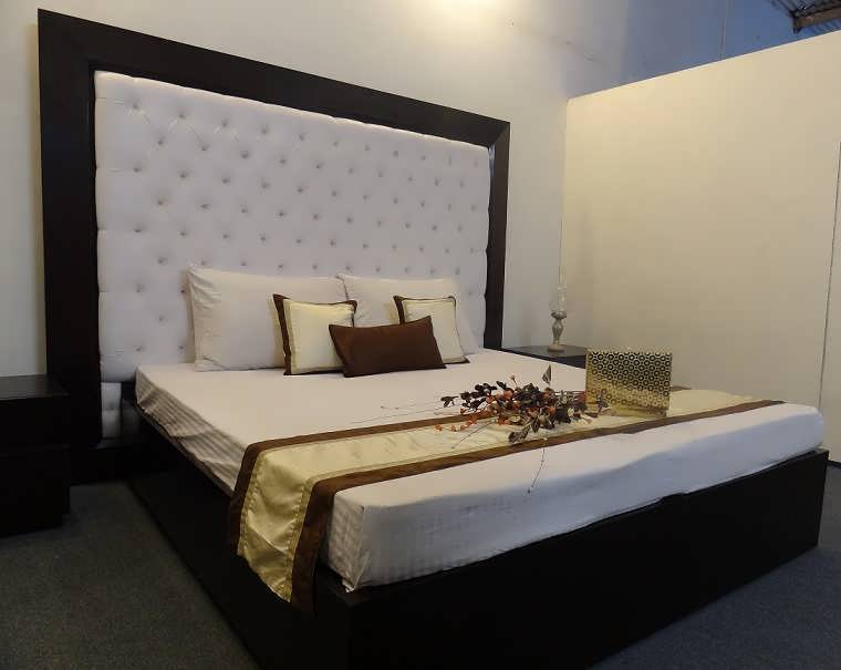 Poshish High back bed With side Tabels Only 30000 Rs
