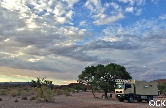 Wir stehen einsam auf dem Campground der Farm.