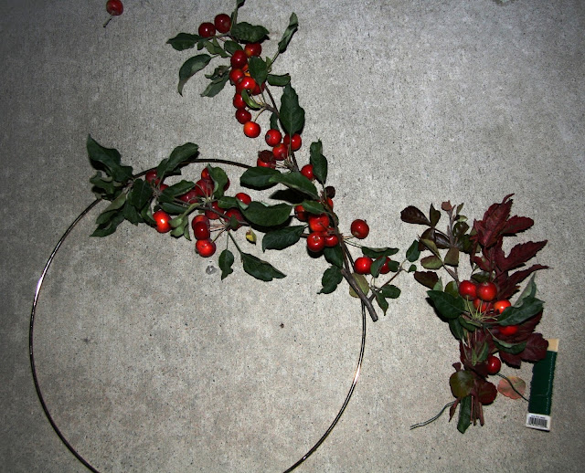 Decorated Mantel Natural Splendor Make Your Own Living Wreath