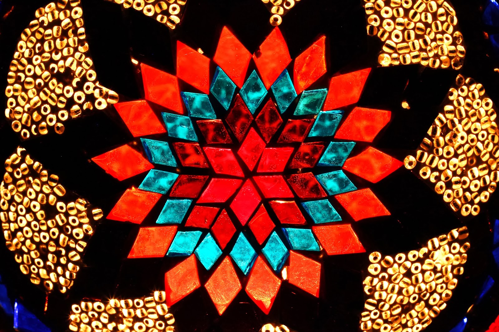 Zevkli butik: renkli lambalar renkli rüyalar Zevkli Butik: Renkli Lambalar Renkli Rüyalar