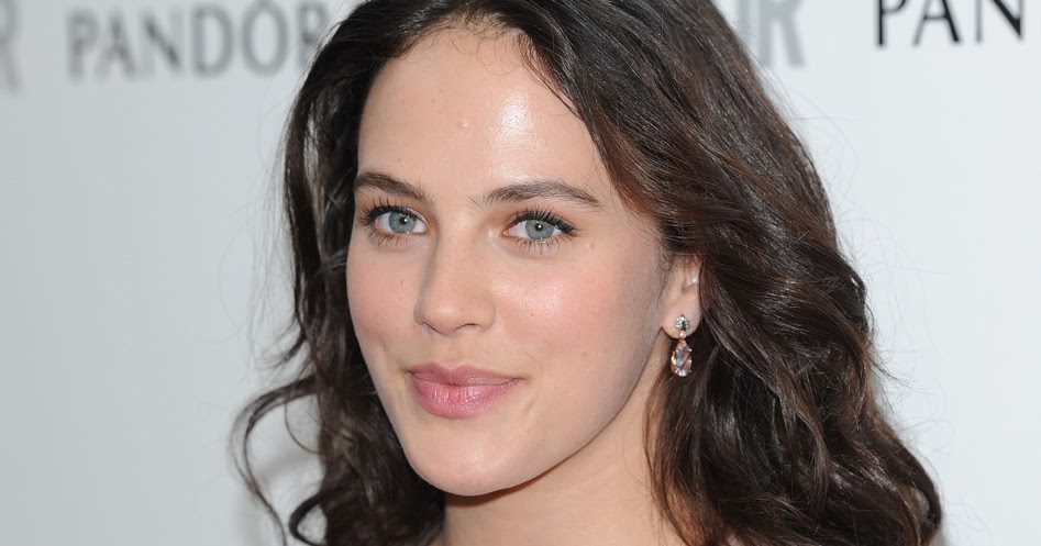 Hot Bio Celebrity Pictures: Jessica Brown-Findlay Pictures