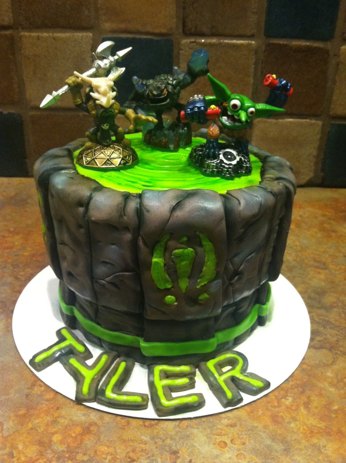 skylanders swap force cakes
