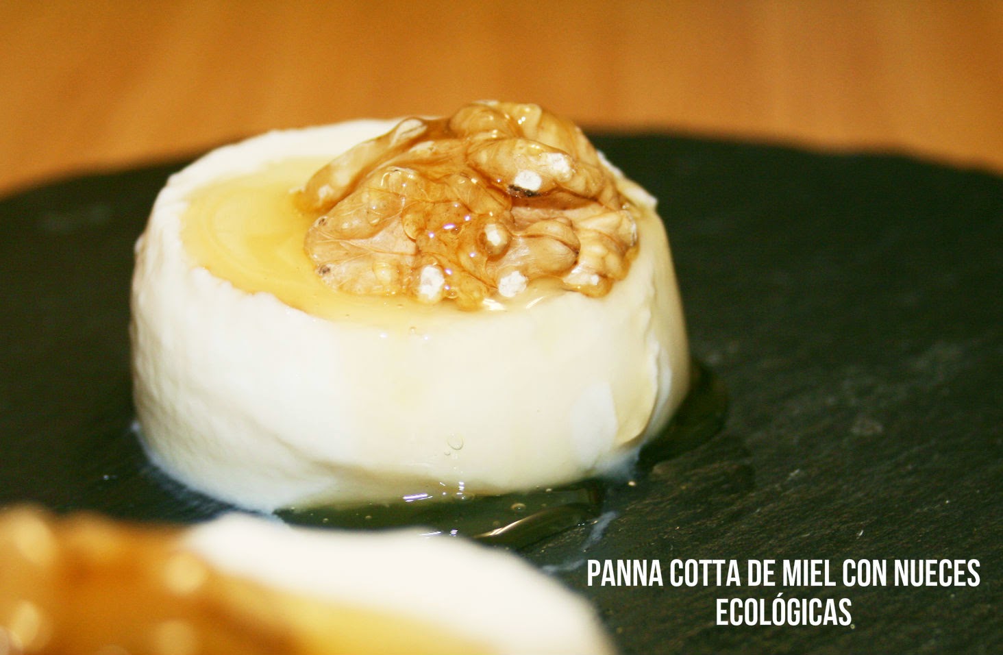 http://cuinariviatjar.blogspot.com.es/2014/07/panna-cotta-de-miel-y-nueces.html