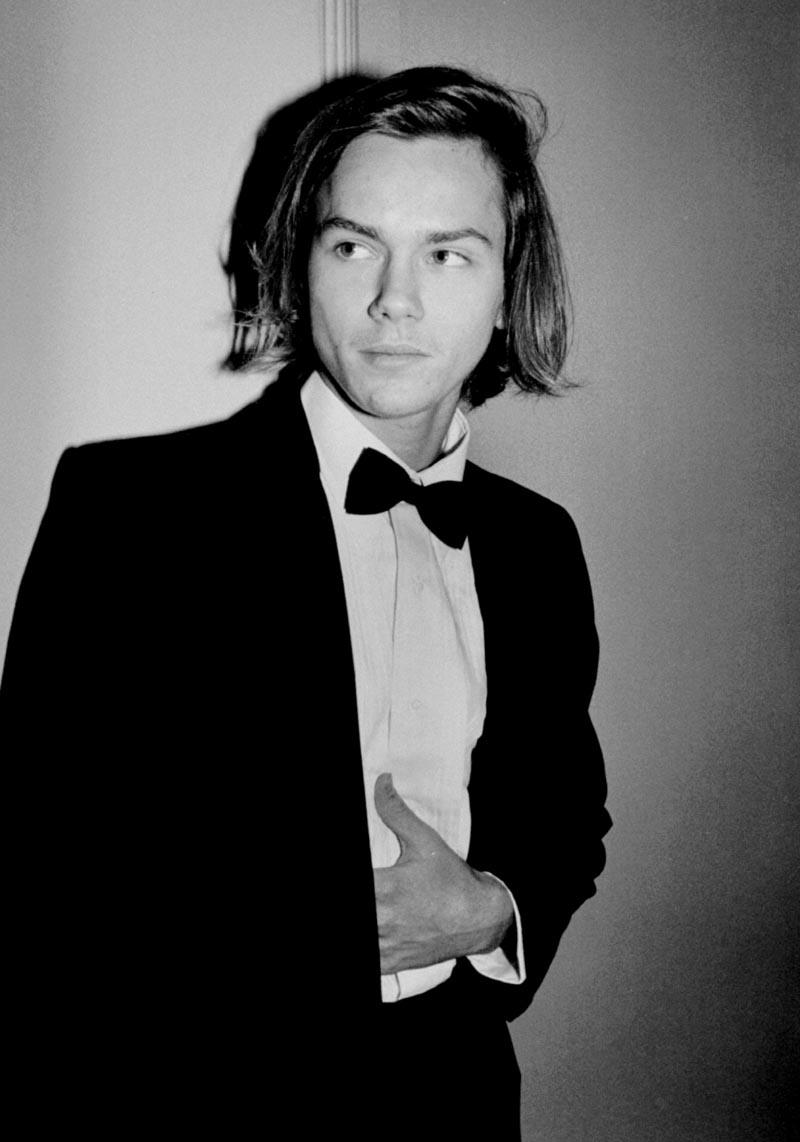 i truly like that river phoenix with long hair i truly like that river phoenix with long hair