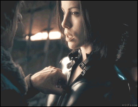 beckinsale_unzipped.gif