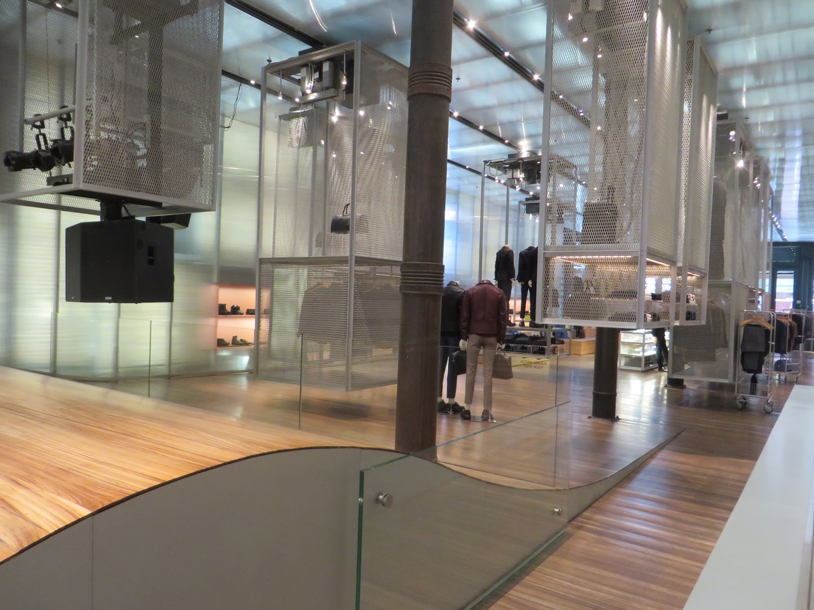 EntreVoir Showroom Prada Rem Koolhaas