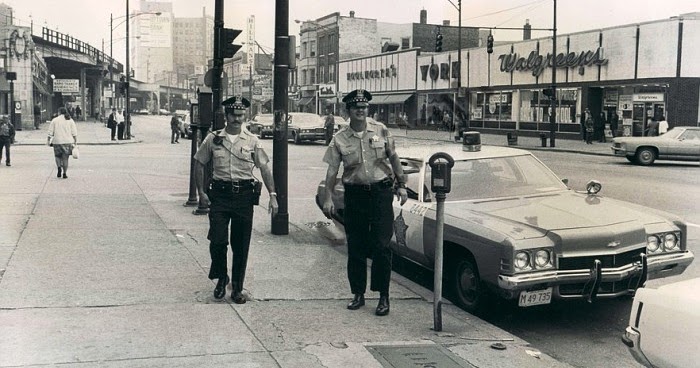 Uptown Chicago History: Broadway Near Wilson, 1972