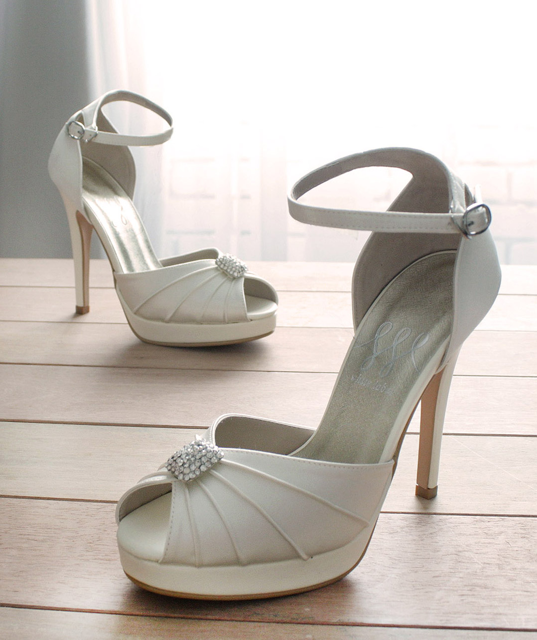 White Label Bridal Shoes ♥ Dior...